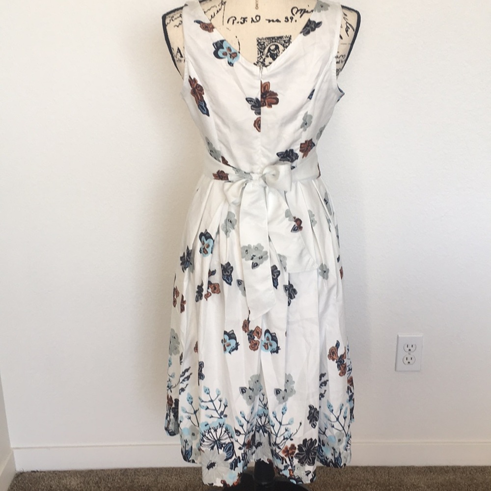 Floral sundress - Picture 5 of 5